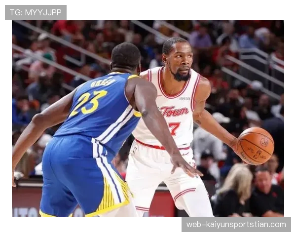 与杜兰特挡拆拉空位，布里奇斯无球三分效率高于在太阳